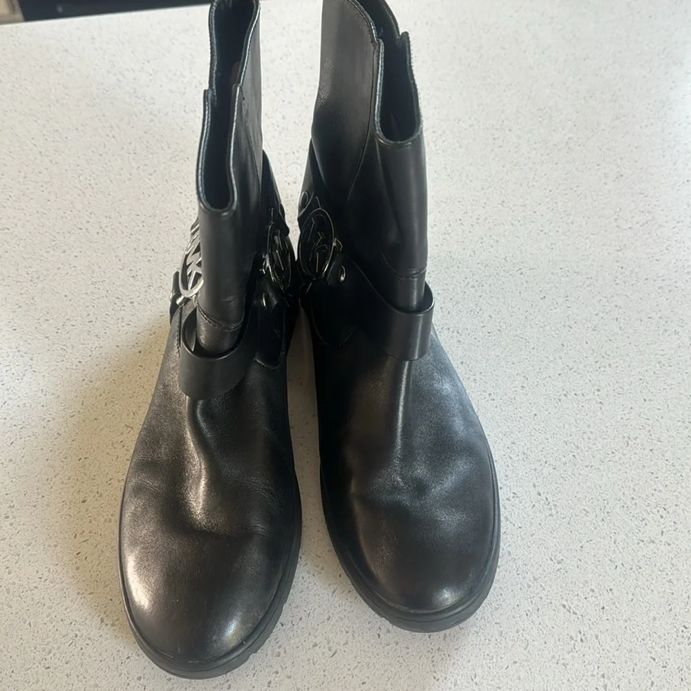 🍍 Michael Kors Fulton Leather Biker Bootie, Black 8.5🍍S7